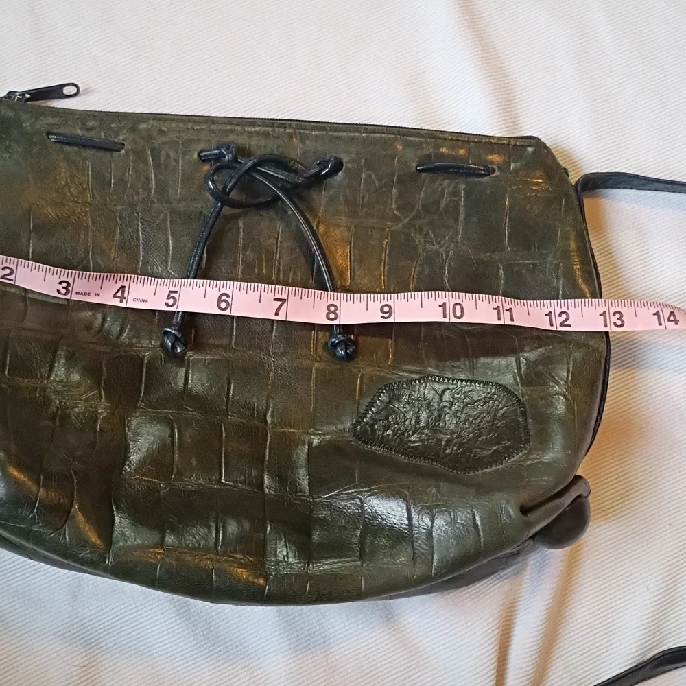 Carlos Falchi Vintage  Green Leather Crossbody - Picture 7 of 9